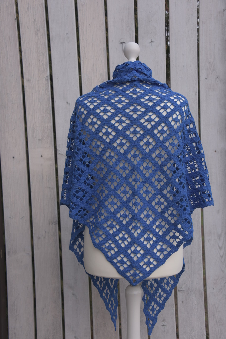 Klematis gehäkelt royalblau AG 3